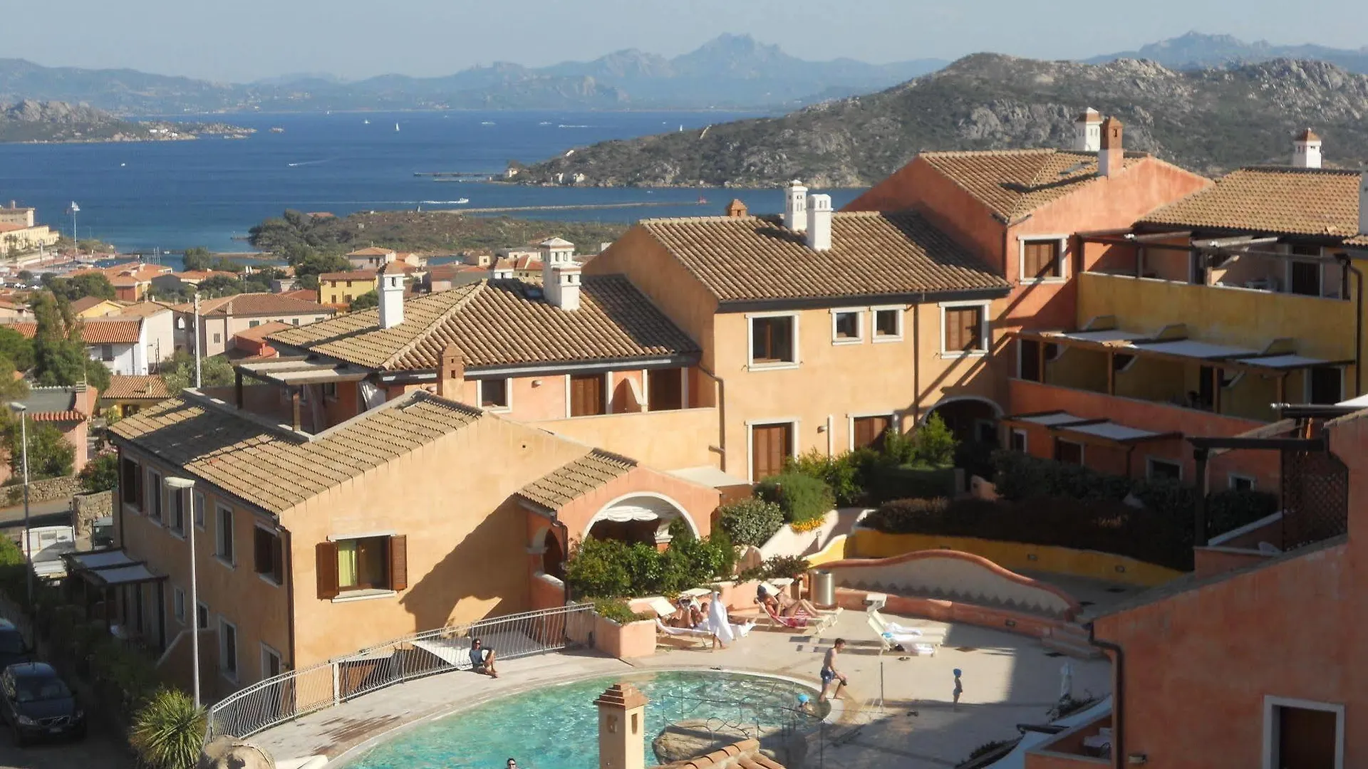 **** Apartmanhotel Residence Borgo Punta Villa La Maddalena  Olaszország